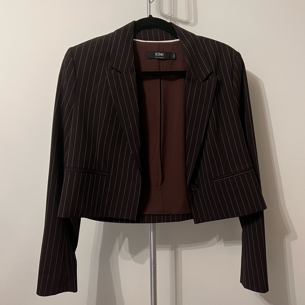ICONE Cropped Blazer (New without tags)